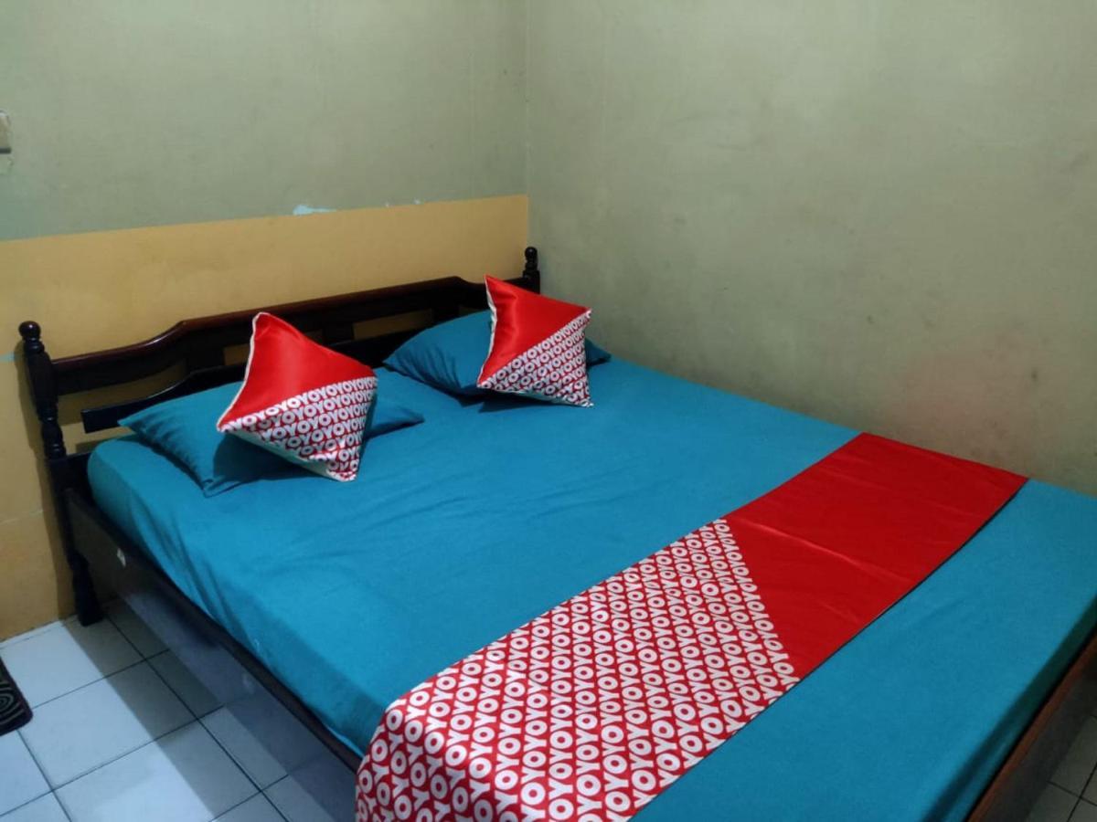Oyo 90041 Hotel Sinar Lumayan Syariah Баликпапан Экстерьер фото