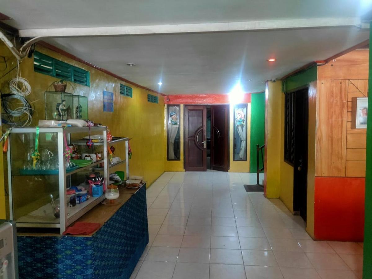 Oyo 90041 Hotel Sinar Lumayan Syariah Баликпапан Экстерьер фото